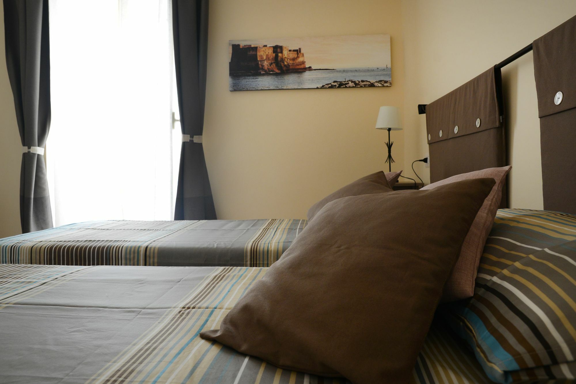 Donnaregina Boutique Apartment Naples Luaran gambar