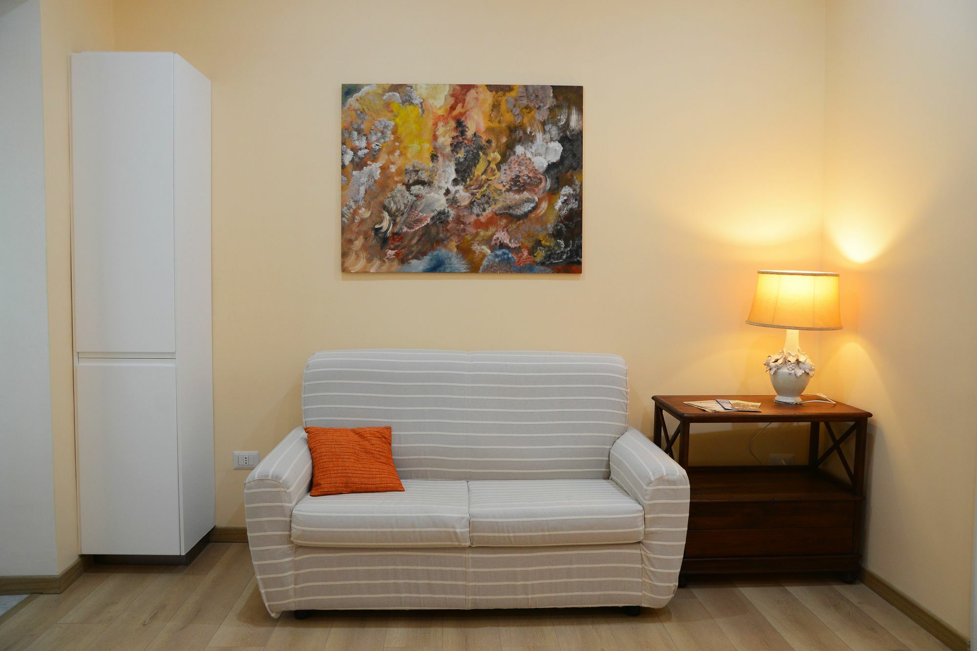 Donnaregina Boutique Apartment Naples Luaran gambar