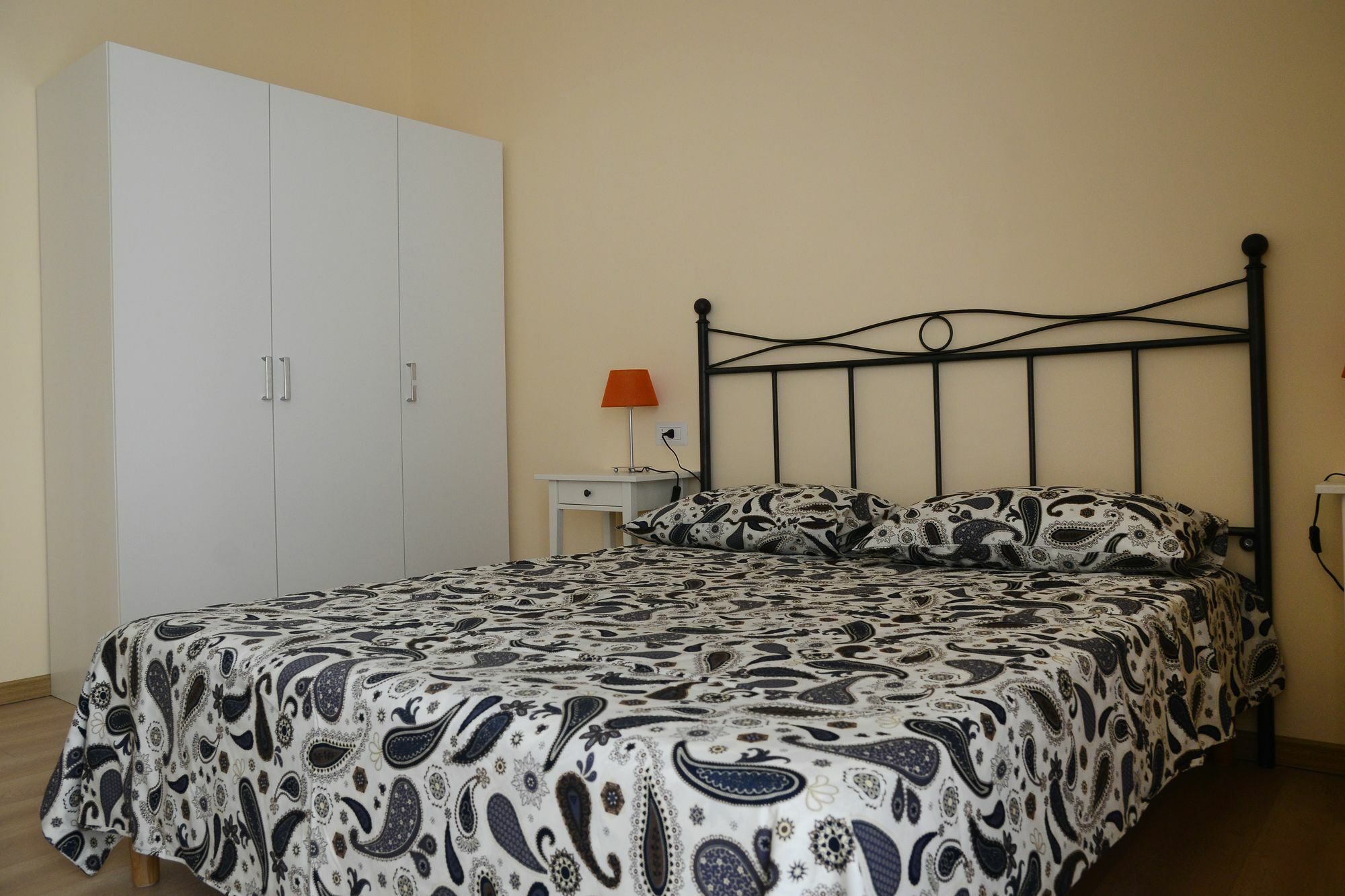 Donnaregina Boutique Apartment Naples Luaran gambar